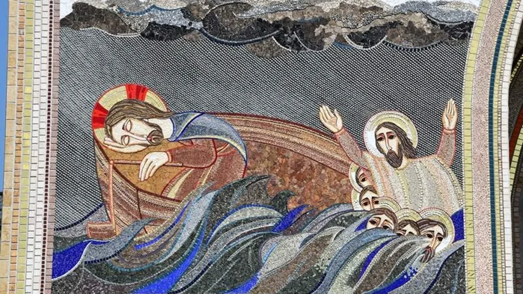 Imagem Fachada Leste Criacao do firmamento e separacao das aguas do artigo Criação do Firmamento e a Separação das Águas
