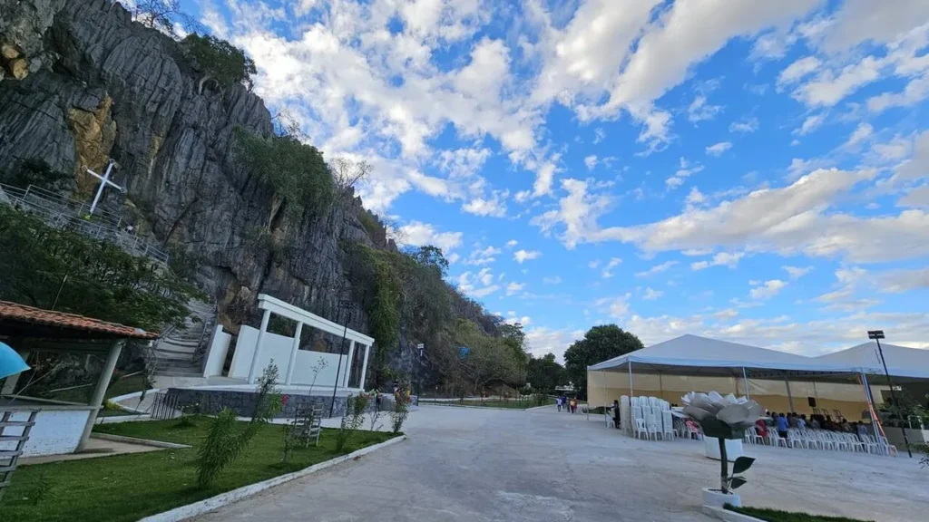 Imagem Espaco Santuario Cultural Bom Jesus da Lapa do artigo Bom Jesus da Lapa: conheça o Morro da Gruta e o Espaço Santuário Cultural