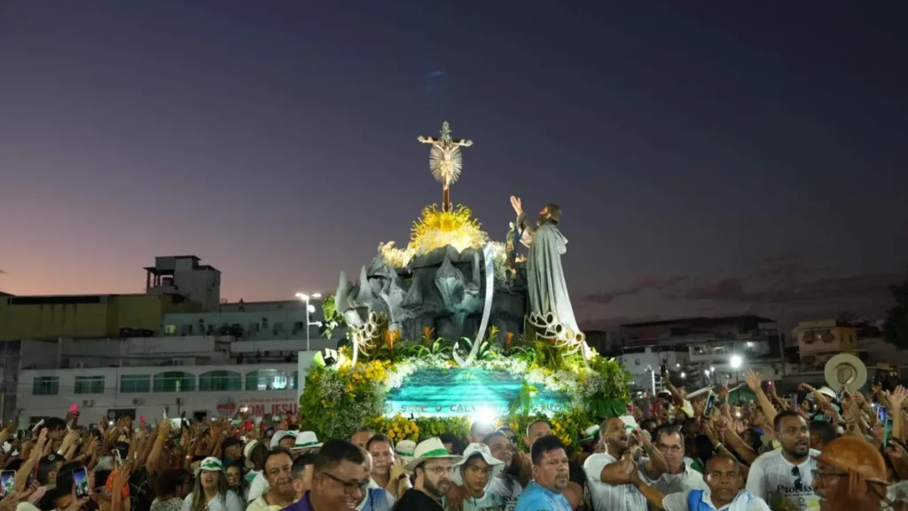 Imagem Encerramento Festa do Bom Jesus da Lapa 2025 do artigo Procissão e celebração encerram a Festa do Bom Jesus da Lapa