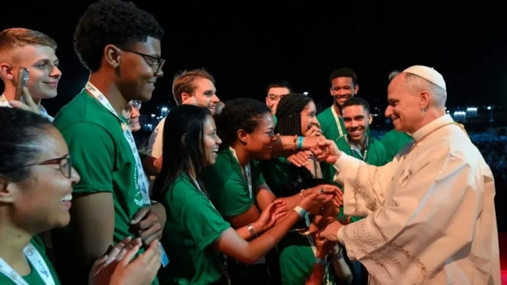 Imagem Papa com os jovens Jubileu da Juventude 2025 do artigo O espaço dos jovens na Igreja