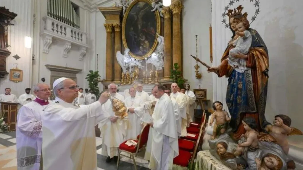 Imagem papa leao xiv incensa imagem de nossa senhora do artigo O “sim” de Maria e o convite do Papa a escolher a vida
