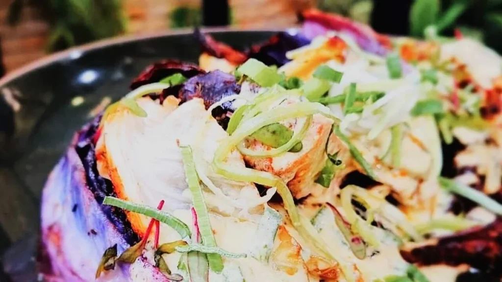 Imagem saada de repolho e molho de iogurte sabor de vida do artigo Salada de Repolho e Molho de Iogurte, Mostarda e Mel - Sabor de Vida