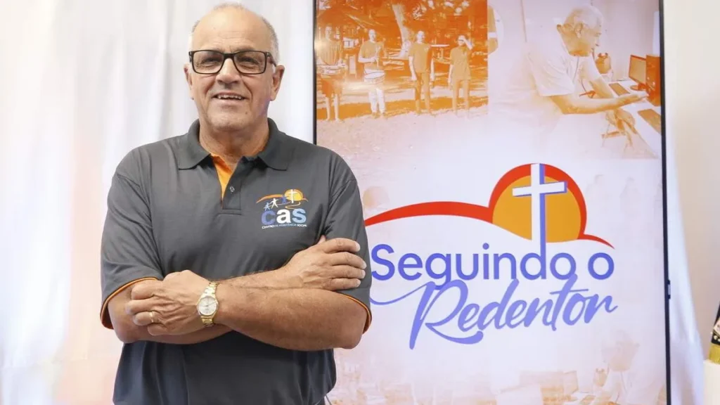 Pe. João Batista na apresentação do programa Seguindo o Redentor para o Youtube