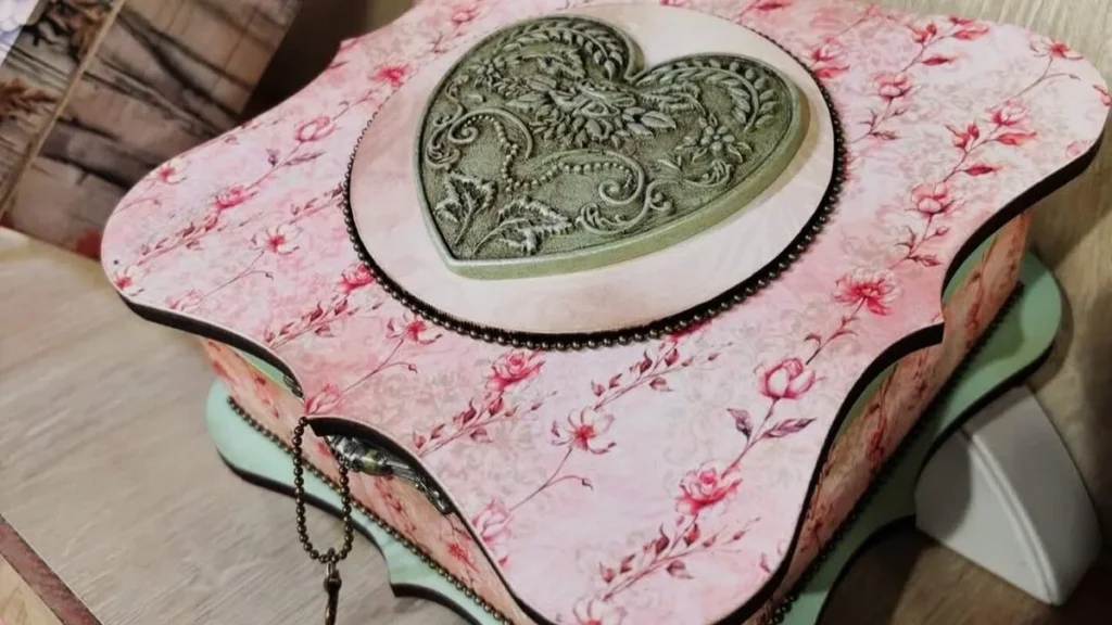 Imagem caixa cartonagem mdf faca voce mesmo do artigo Caixa Utilitária Decorativa de MDF - Faça Você Mesmo
