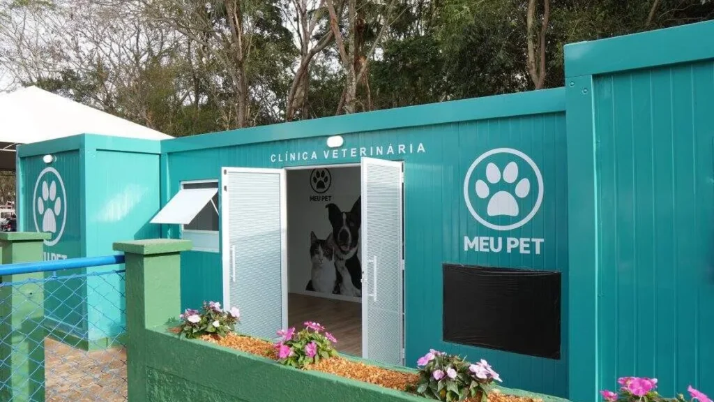 Imagem Programa Meu Pet 27 Container Piracaia 1024x683 1 do artigo Instalações do PET Contêiner chegam em Aparecida