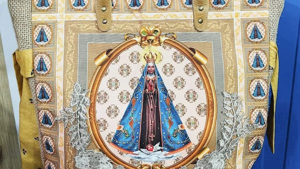 Imagem BOLSA PADROEIRA FACA VOCE MESMO do artigo Bolsa Padroeira de Juta em Costura Criativa - Faça Você Mesmo