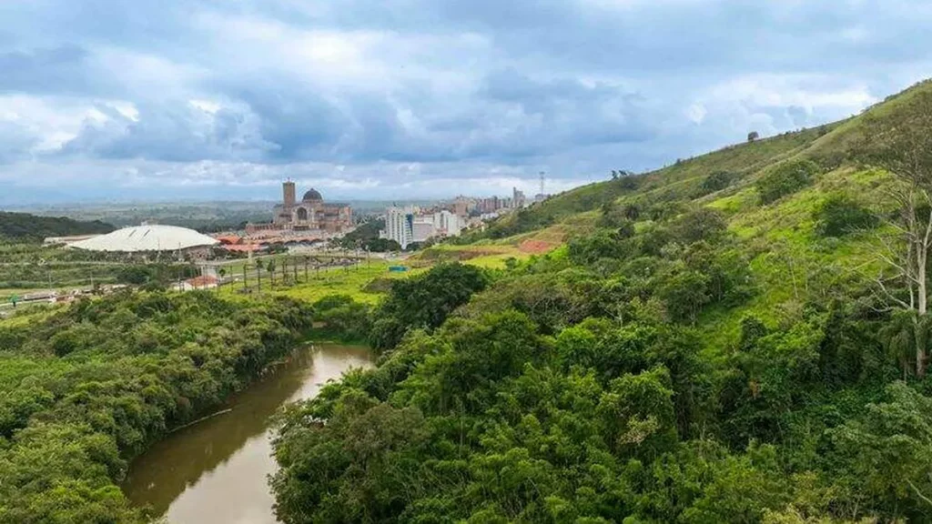 Imagem Foto aerea SM do artigo “Louvado sejas, meu Senhor, com todas as tuas criaturas"