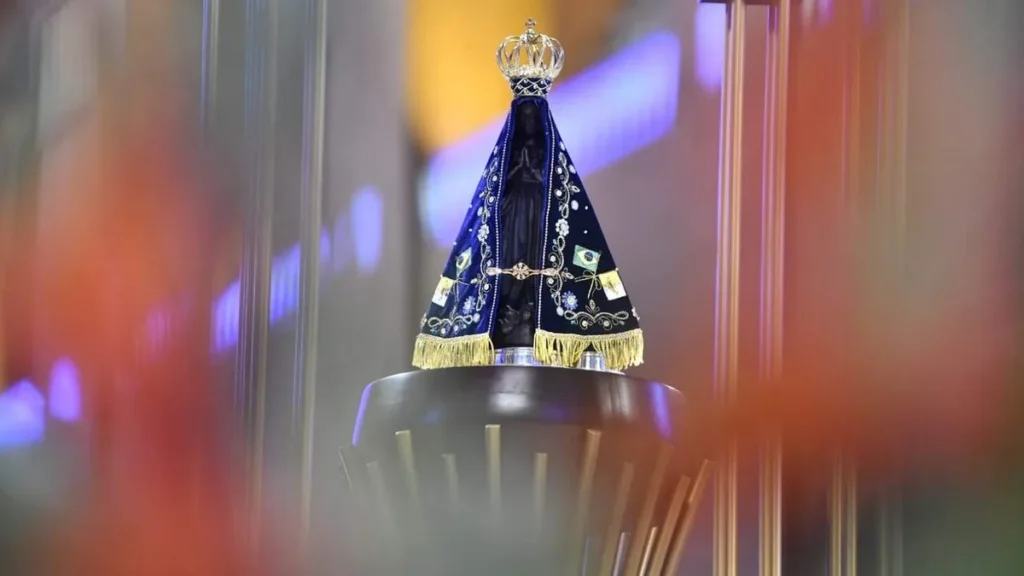 Imagem de Nossa Senhora Aparecida no 4º dia da Novena da Tarde