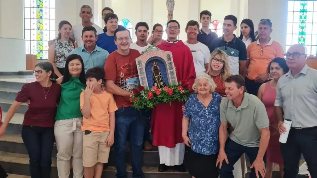 Imagem Missao Elaine Muniz do artigo Vivendo a Festa da Padroeira com a Capelinha Missionária