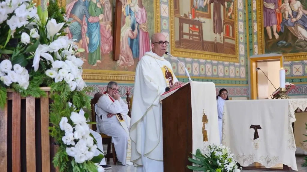 Imagem Novena Santuario Frei Galvao Pe. mauro do artigo Começa a Novena de Santo Antônio de Sant’Anna Galvão