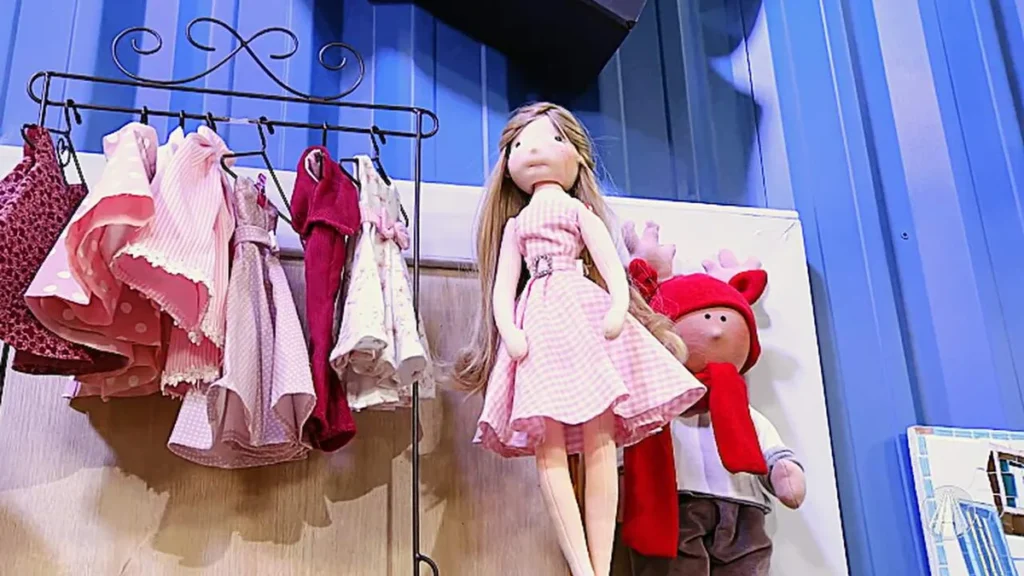 Imagem bonecaria roupa para boneca faca voce mesmo do artigo Modelagem e Costura de Roupas para Bonecas - Faça Você Mesmo