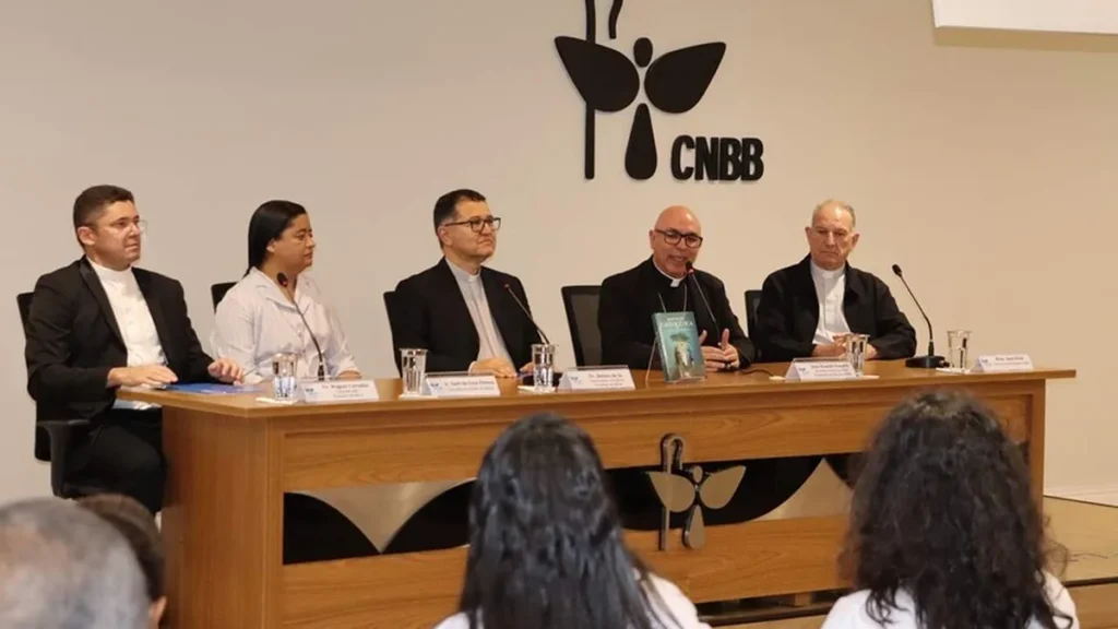 Imagem lancamento Manual de Catequetica do artigo CNBB lança o primeiro Manual de Catequética do Brasil