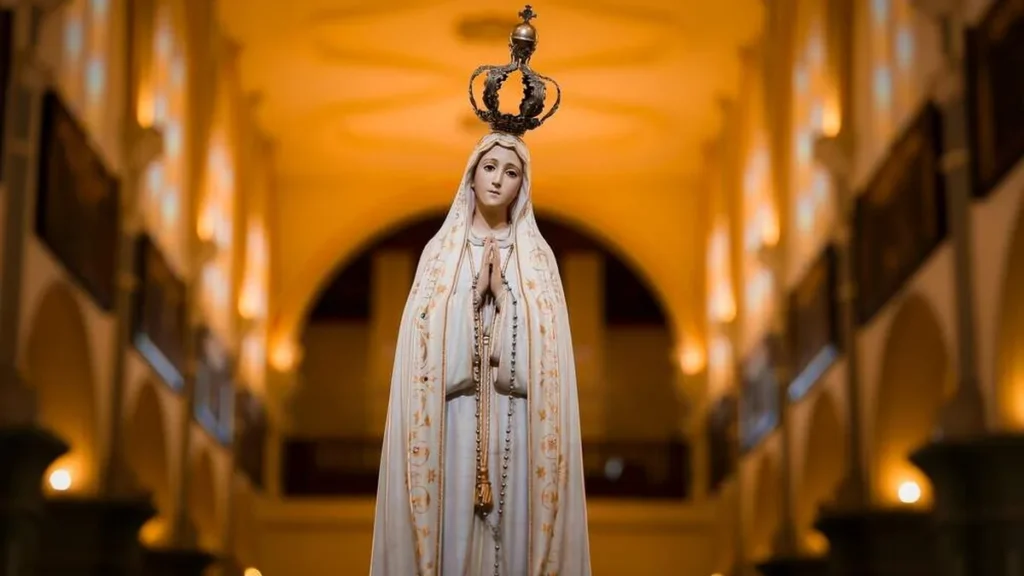 Imagem nossa senhora de fatima do artigo Maria: santa, imaculada e um espelho para a Igreja