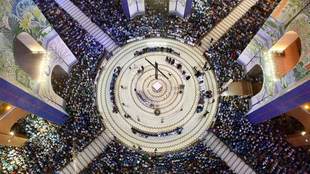 Imagem imagem aerea do santuario naciona durante romaria do terco dos homens 2025 compressed do artigo Igreja Católica cresce e ultrapassa 1,4 bilhão de fiéis no mundo