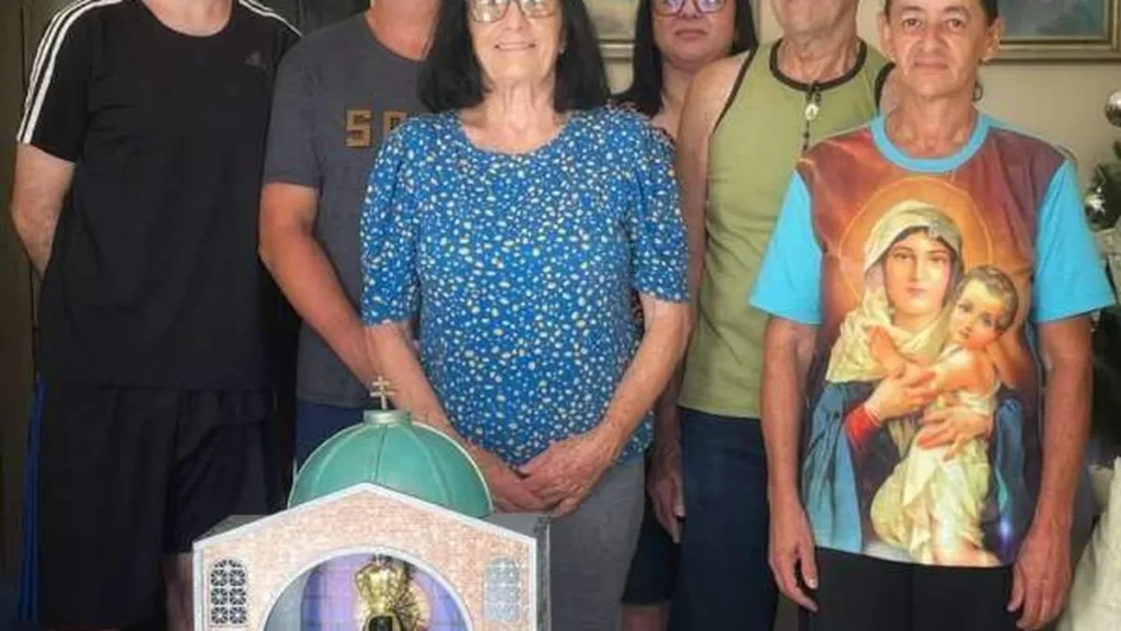 Imagem Aparecida pelo Brasil do artigo Acolhendo Maria, acolhemos Jesus
