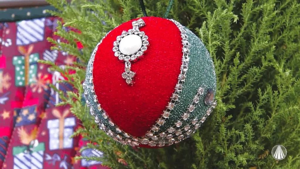 Imagem bola joia de natal faca voce mesmo do artigo Bola Joia de Natal - Faça Você Mesmo
