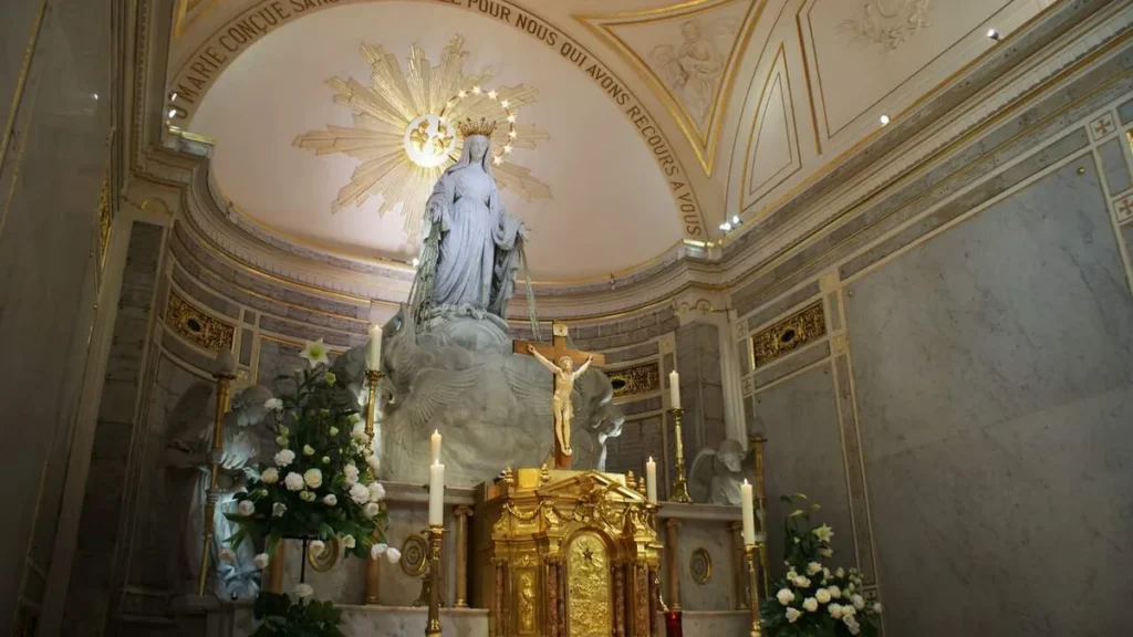 Imagem nossa senhora das gracas capela medalha milagrosa paris franca do artigo Conheça 3 fatos sobre a Devoção a Nossa Senhora das Graças
