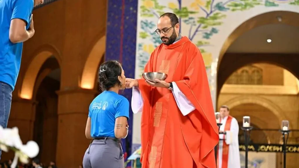 Imagem Fe e devocao do artigo Nossa Senhora reza por nós e abençoa o novo ano