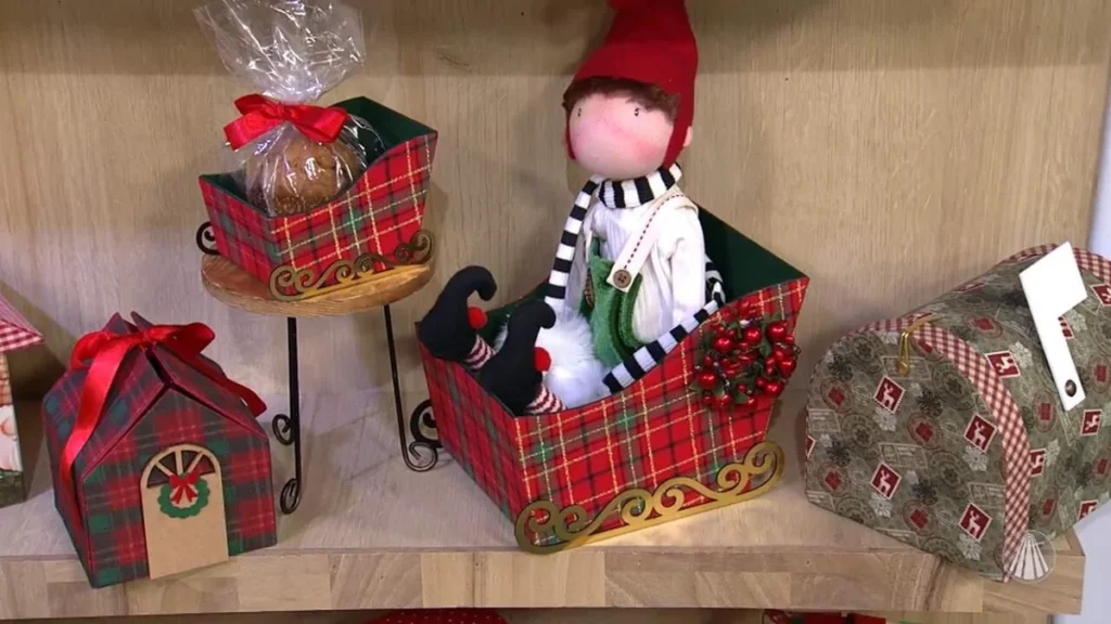 Imagem Mini treno de natal faca voce mesmo do artigo Mini Trenó Natalino (Cartonagem) – Faça Você Mesmo