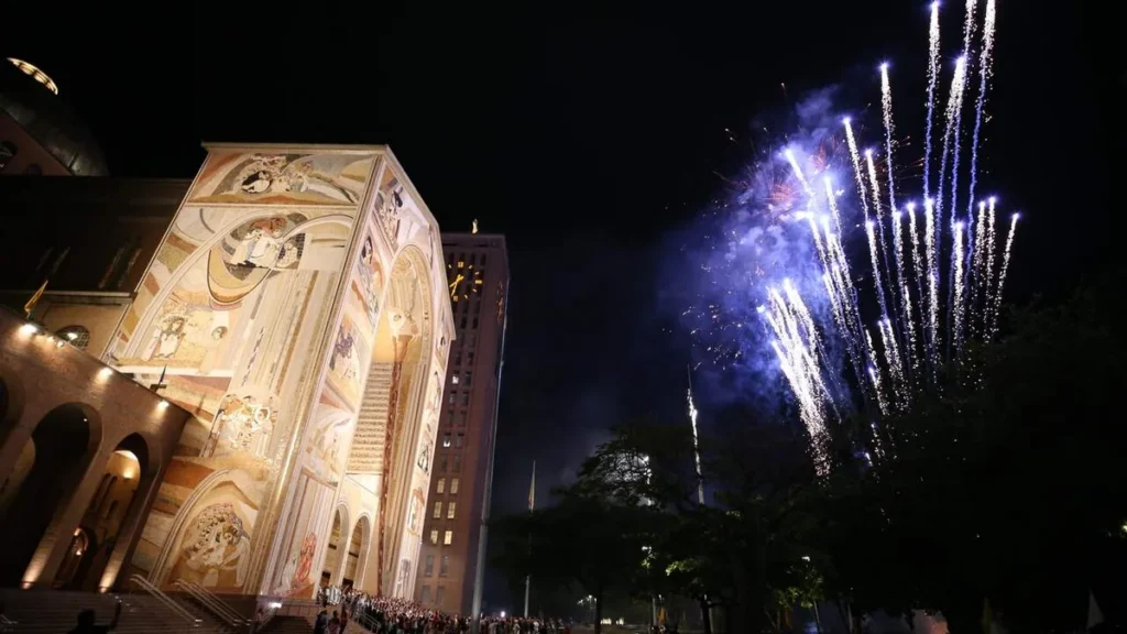 Imagem Missa Assembleia Provincial Queima de fogos do artigo Réveillon: 7 opções de locais para virar o ano com fé!
