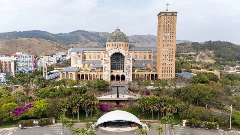 Imagem Santuario Nacional visto de cima do artigo Saiba como sua doação ajuda o Santuário nos desafios deste novo ano