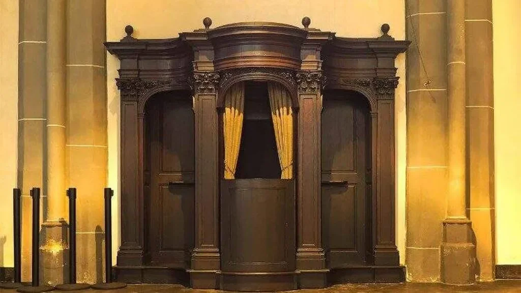 Imagem imagem de um confessionario no vaticano do artigo O que é a Penitenciária Apostólica?