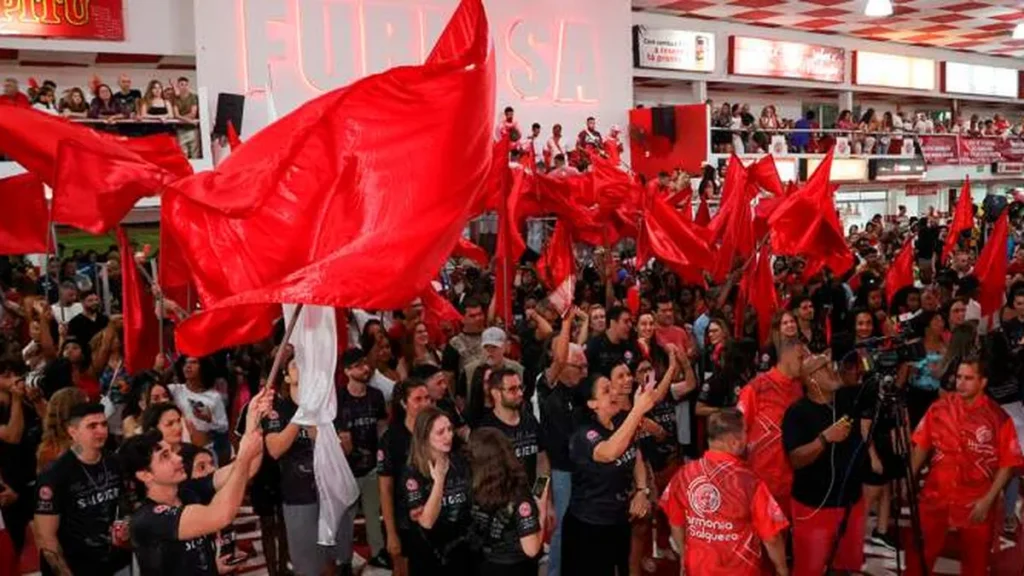Imagem torcida salgueiro do artigo Semana do Samba: como nasceu a torcida do Salgueiro?