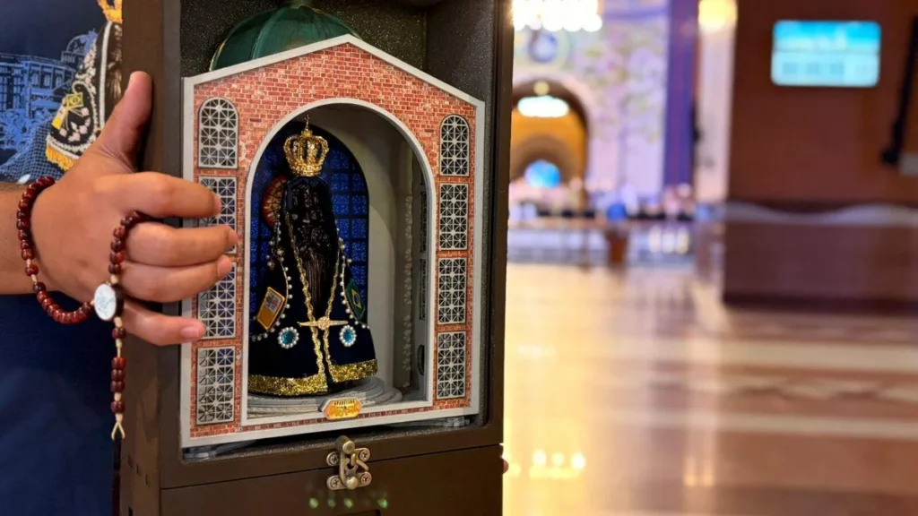 Imagem Capelinha Missionaria Terco dos Homens do artigo Aparecida pelo Brasil e os homens do terço