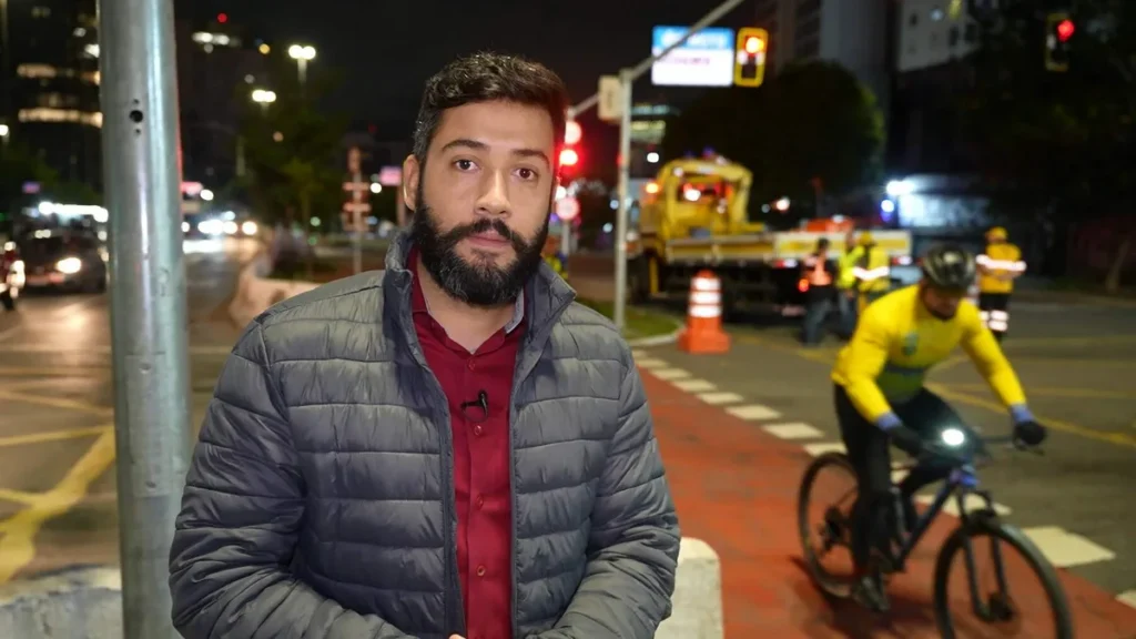Imagem ARQ 2201 Reproducao TV Aparecida 1 do artigo Arquivo A aborda a rotina de profissionais que trabalham à noite em São Paulo