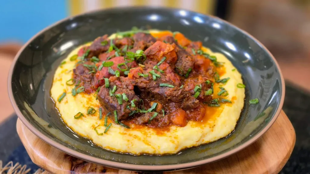 Imagem carne de panela com polenta cremosa sabor de vida do artigo Carne de Panela com Polenta - Sabor de Vida