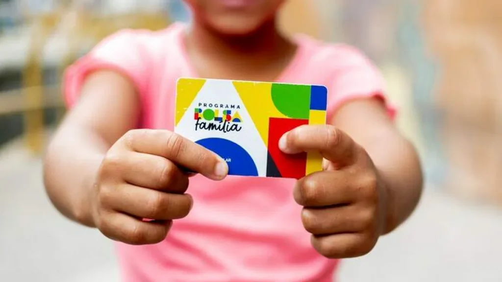 Imagem Bolsa Familia 2026 do artigo Pagamentos do Bolsa Família de janeiro começam hoje