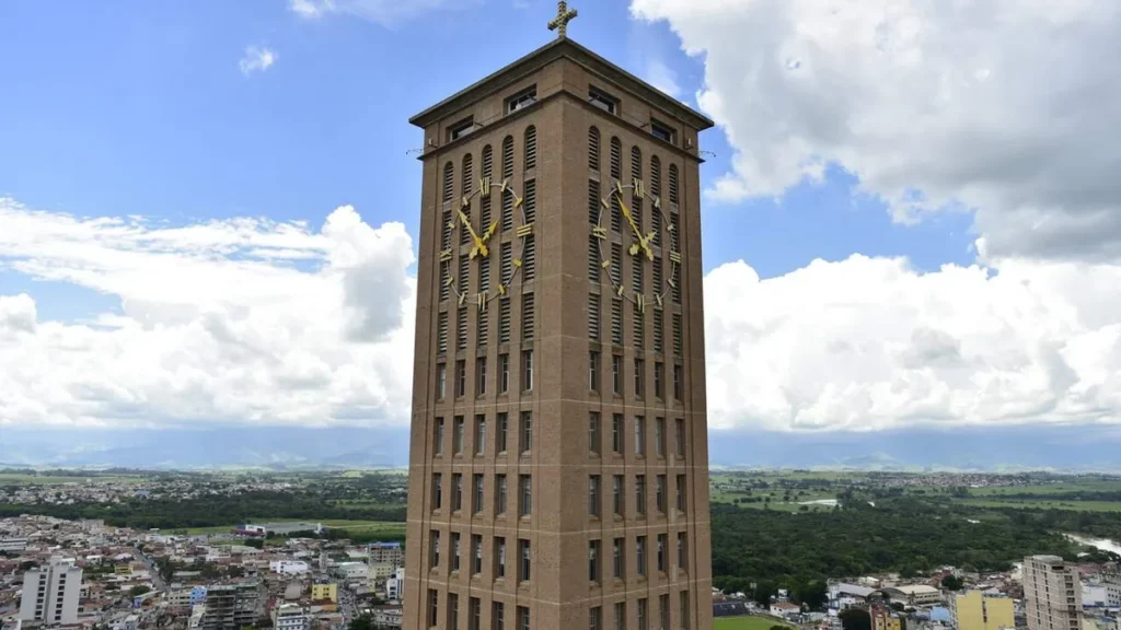 Imagem Torre Brasilia do artigo Torre Brasília 65 anos: conheça seus atrativos