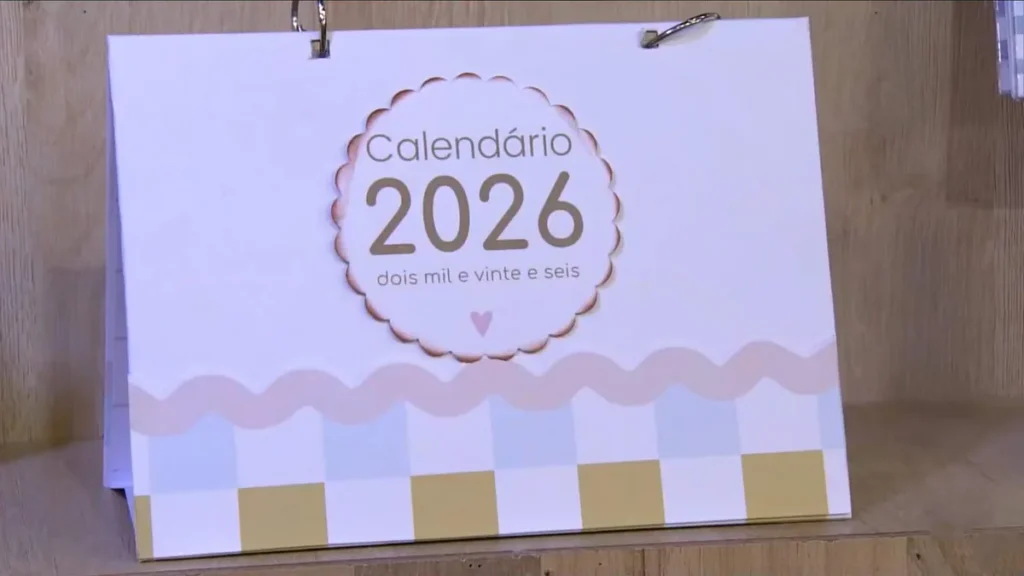 Imagem calendario 2026 scrapbook faca voce mesmo do artigo Calendário de Mesa - Faça Você Mesmo