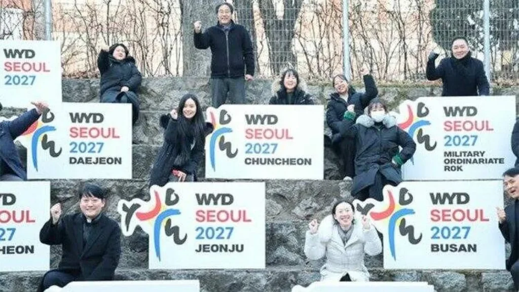 Imagem paineis com dioceses da coreia do sul para a jmj do artigo JMJ 2027 inicia peregrinação dos símbolos na Coreia do Sul