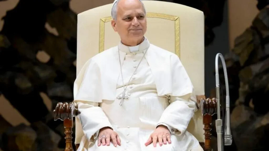 Imagem papa leao xiv sentado em audiencia geral 2026 do artigo Papa Leão XIV inicia catequeses sobre o Concílio Vaticano II