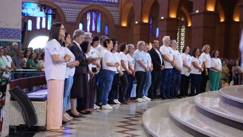 Imagem agentes na missa da romaria da pastoral da saude 2026 do artigo Romaria da Pastoral da Saúde reúne fiéis na Casa da Mãe