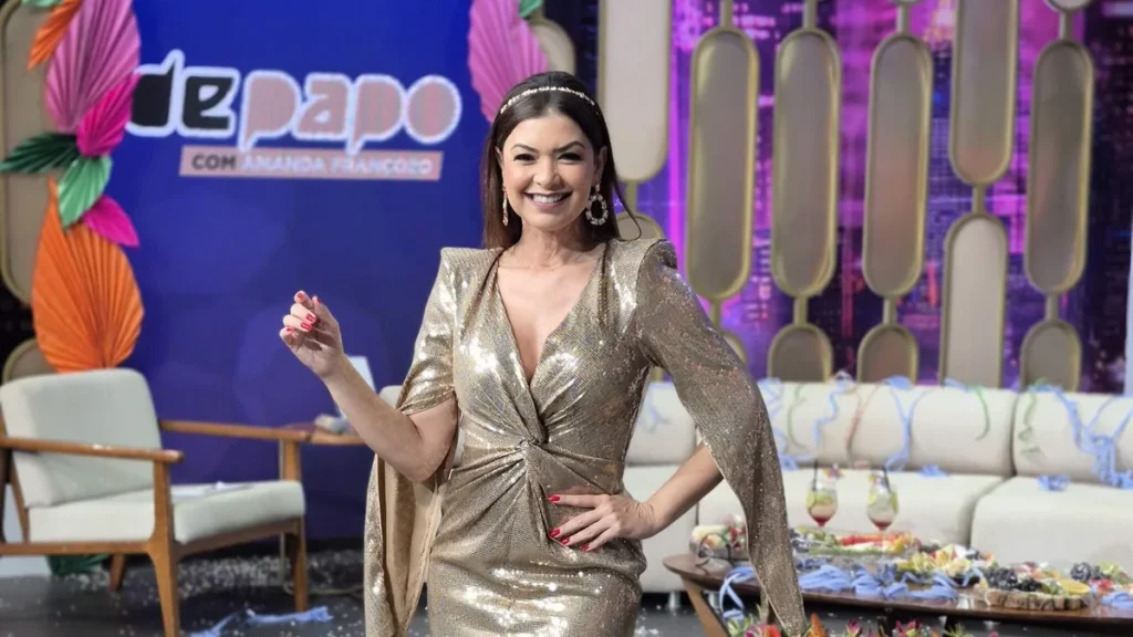 Imagem Amanda Francozo do artigo Amanda Françozo recebe Carla Prata no Carnaval de seu programa na TV Aparecida