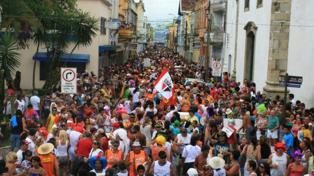 Imagem carnaval paranagua do artigo Carnaval afeta funcionamento de bancos, INSS e Correios