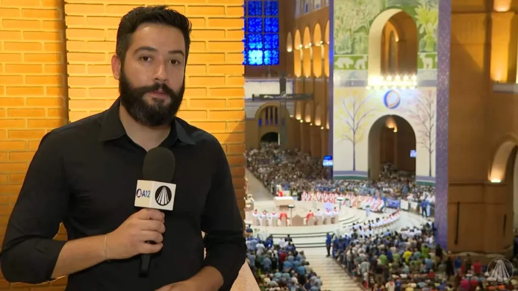 Imagem tj aparecida terco dos homens 100 mil pessoas Easy Resize.com do artigo Santuário Nacional registra mais de 100 mil homens na 18ª Romaria do Terço dos Homens; confira