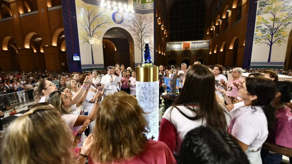 Imagem abertura da 12 romaria nacional do terco das mulheres 2025 do artigo A espiritualidade da mulher do terço na família e na Romaria