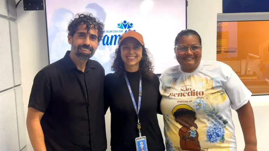 Imagem Erasmo Ballot e Roberta Aparecida no Bom Dia em Familia do artigo Congadas mantêm viva a tradição na Festa de São Benedito