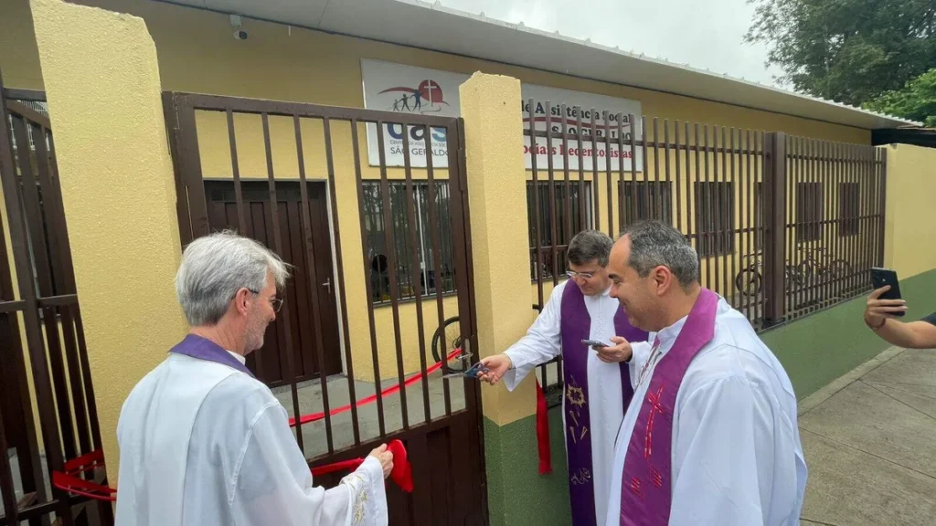 Cerimônia de inauguração contou com missa, bênção e apresentação das crianças do programa Semear