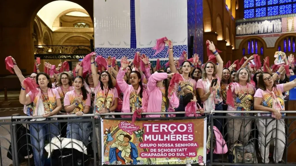 Imagem Romaria do terco das mulheres 2026 grupo do Mato Grosso do artigo Missa abre a 13ª Romaria do Terço das Mulheres em Aparecida