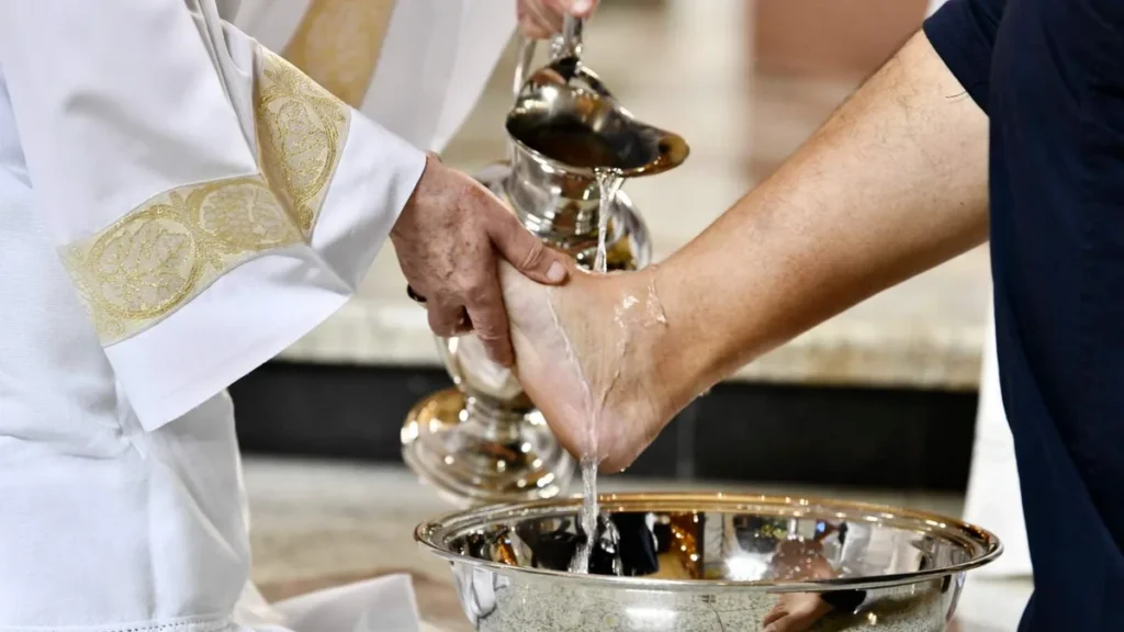 Imagem Lava pes Semana Santa 2025 do artigo Como viver a sinodalidade na Semana Santa?