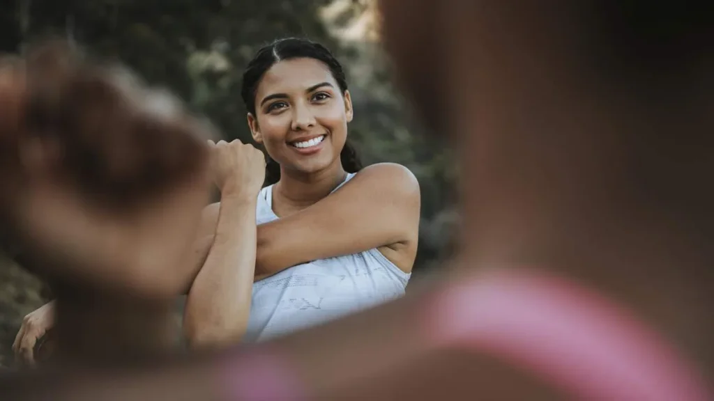 Imagem Mulheres se exercitando juntas do artigo Saúde da Mulher: cuidado, prevenção e qualidade de vida