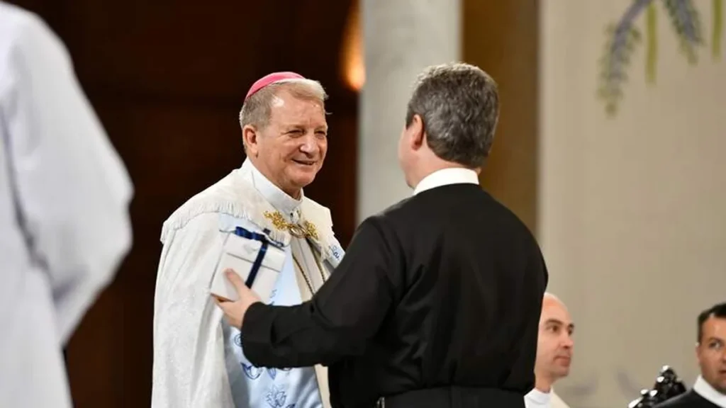 Imagem Dom Mario Antonio da Silva do artigo Dom Mário Antonio saúda Dom Orlando, religiosos e devotos
