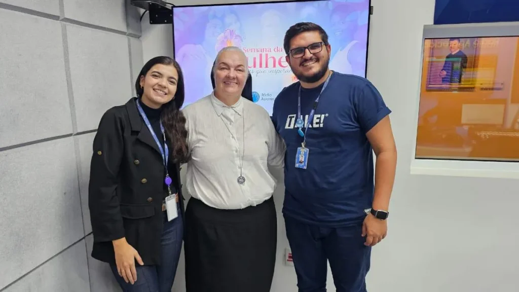 Imagem Madre Katia Regina Segateli da Congregacao das Irmas Mensageiras do Amor Divino no Conexao Aparecida do artigo Mulheres Consagradas: Presença viva do amor de Deus