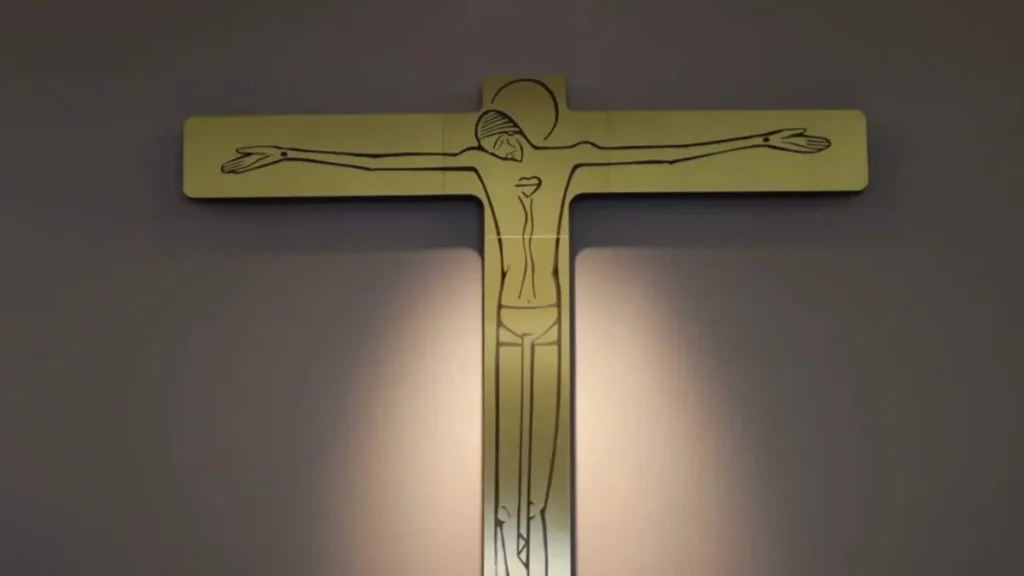 Imagem A Cruz de Cristo passa a ser sinal de vitoria do artigo Família dos Devotos propõe reflexão sobre a Cruz, onde todos se encontram iguais