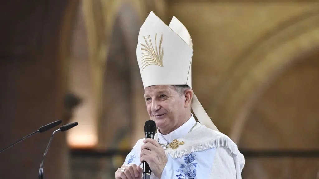 Dom Mário durante Novena da Padroeira em 2022