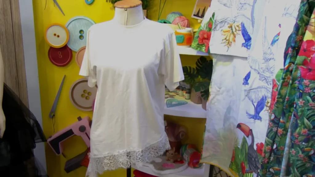 Imagem camiseta com renda fvm do artigo Camiseta com Renda - Faça Você Mesmo